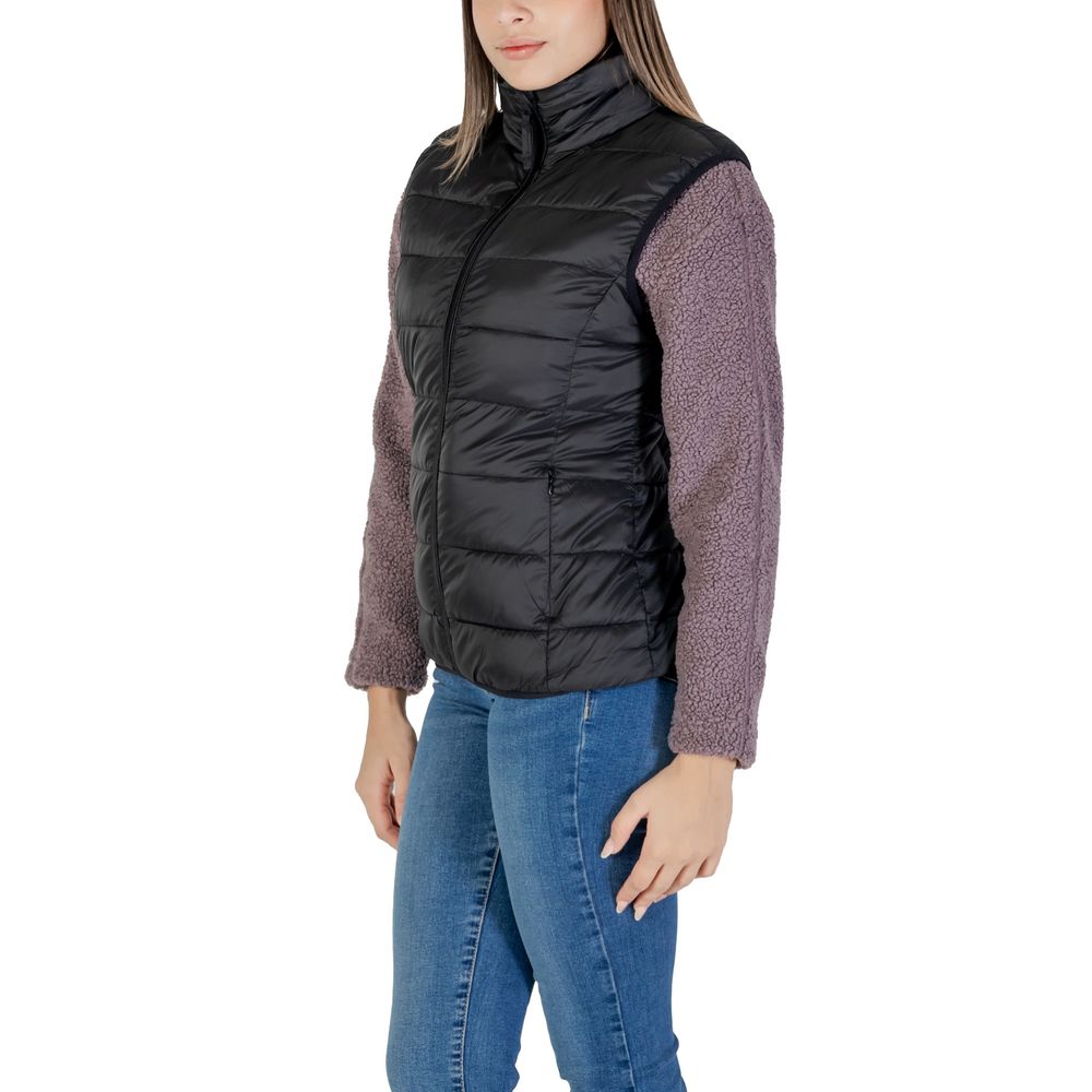 Black Nylon Sleveless Jacket